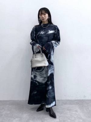 冬デートの主役に♡ こなれ感たっぷりな【ベロアワンピ】に注目！！