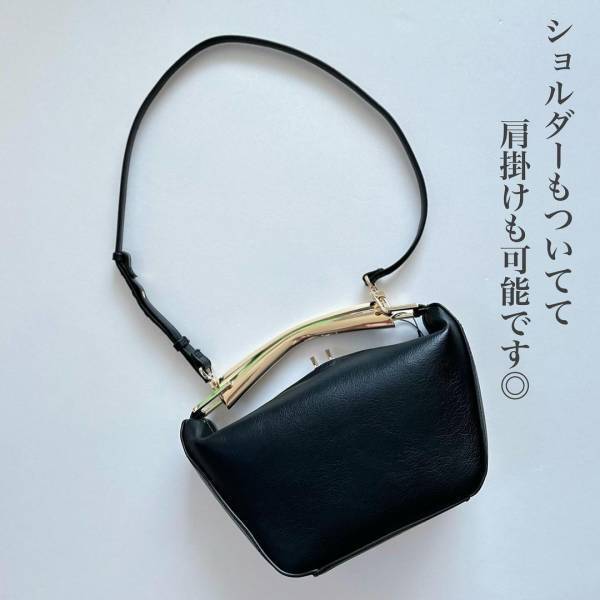 「可愛さ最上級のバッグさん」登場！「ゴールド×ブラック」の”上品バッグ”【ZARA】「オンラインで見かけて即ポチ」♡
