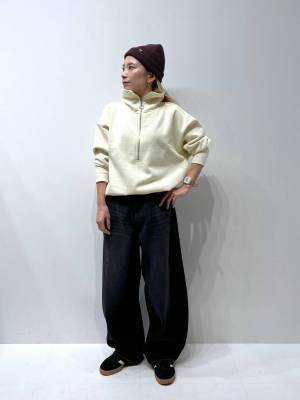 2WAYでどっちもかわいい♡ トレンドの【ハーフジップ】が万能！