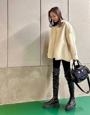 「ぽっこりお腹が気になる…！」親戚の集まり・新年会で”体型”をごまかせる＜お助けコーデ＞4選