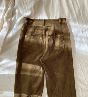 「脚をきれい」に見せたい人集合ーッ！！韓国ブランドの「神ボトムス」が最高でした…♡