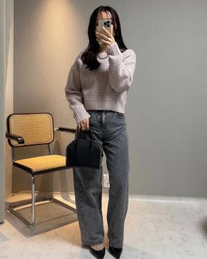 「色味がめっちゃ可愛い！」「シルエットも可愛い！」【GU】主役級”メランジセーター”は「人気出そう！」