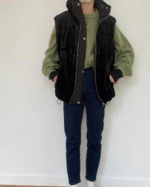 「この色味やっぱり可愛い！！」【しまむら】「かなりのお値段以上」な”グリーンニット”コーデ4選