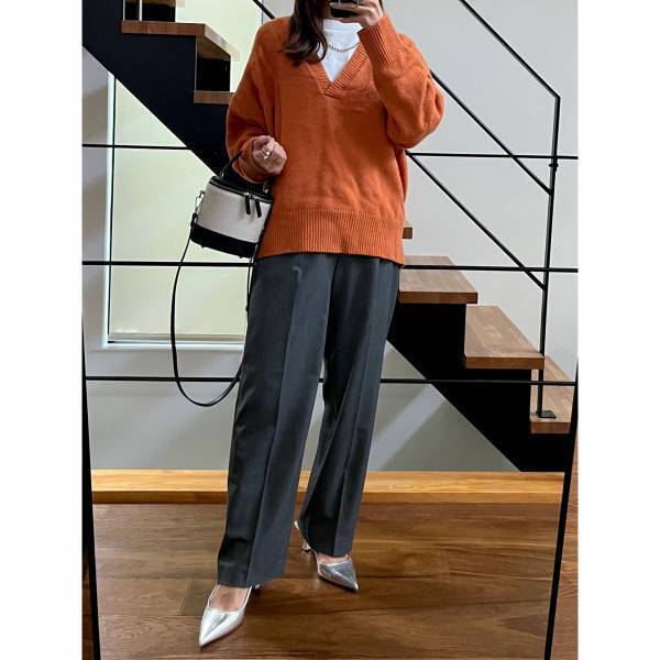 めっちゃ着回せる～～！【UNIQLO】”タックワイドボトムス”にカラーニットを合わせたらお洒落すぎました。