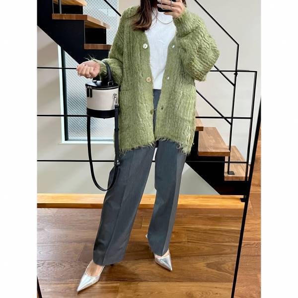 めっちゃ着回せる～～！【UNIQLO】”タックワイドボトムス”にカラーニットを合わせたらお洒落すぎました。