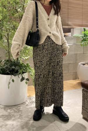 「2000円以下で買えるなんて…」【しまむら】”ブークレカーディガン”の絶妙なデザインに一目惚れ♡