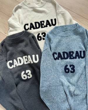 この「1枚で主役級のかわいさです……！」♡【しまむら】”刺繍ロゴのトップス”2選！！