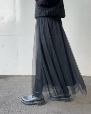 「これめっちゃ可愛いぃぃ」♡「ありがたいやつ」【GU】の「新作のシャイニーセーター」で”オールブラックコーデ”♡