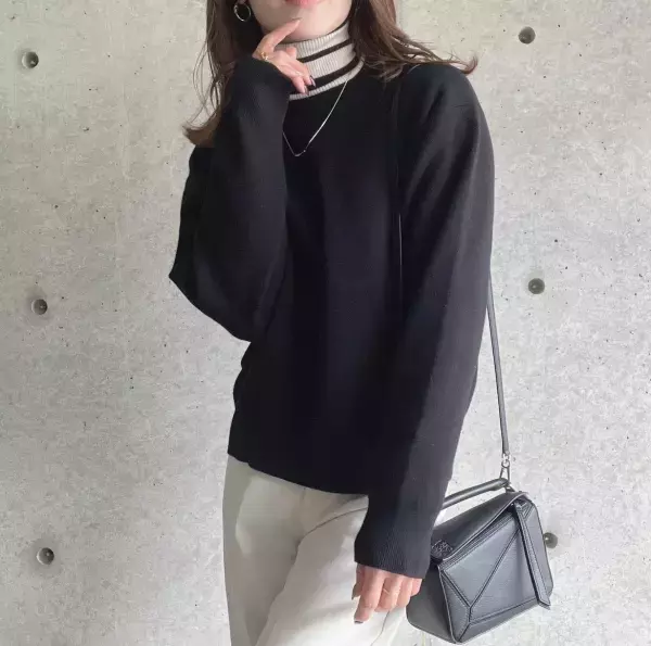 この可愛さ「モノトーン好きにはたまらない」♡「ボーダー大好き」【ユニクロ】『昨年大人気』だった”タートルネックセーター”