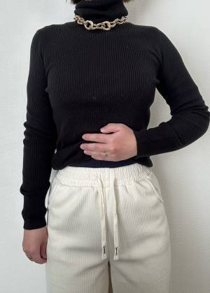 《コスパ最高》「脚長効果も抜群♡」「もう脱げない♡」【楽天】でバズってる“穿く毛布”紹介