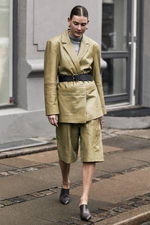 ヴェラ・ヴァン・エルプのスナップ特集【今、気になるファッションアイコン Vol.28】