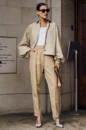 ヴェラ・ヴァン・エルプのスナップ特集【今、気になるファッションアイコン Vol.28】