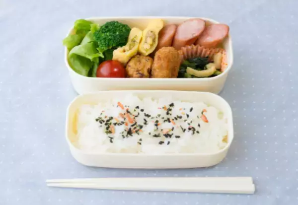 『節約』と『貯金』のために夫の弁当作りをはじめた妻…→偶然見つけた夫が持っていたものに妻、落胆…！