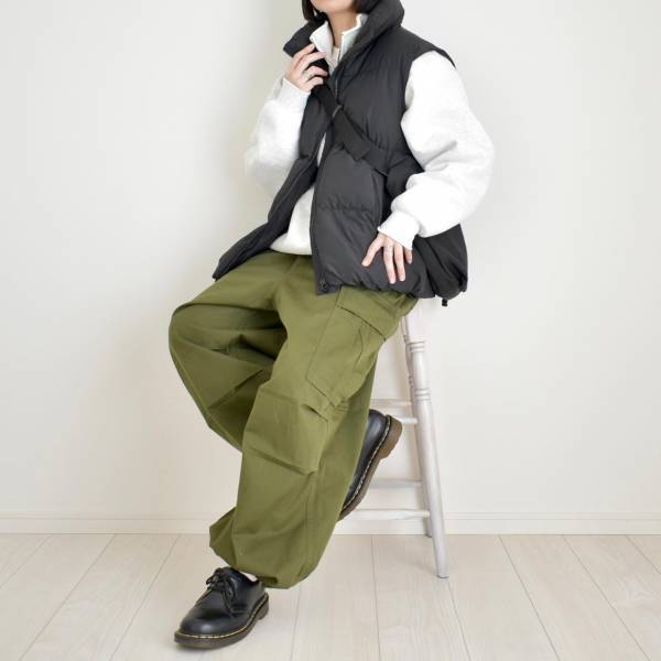 程よくメンズライク♡【GU】ゆるだぼコーデには「カーキカーゴ」が万能！