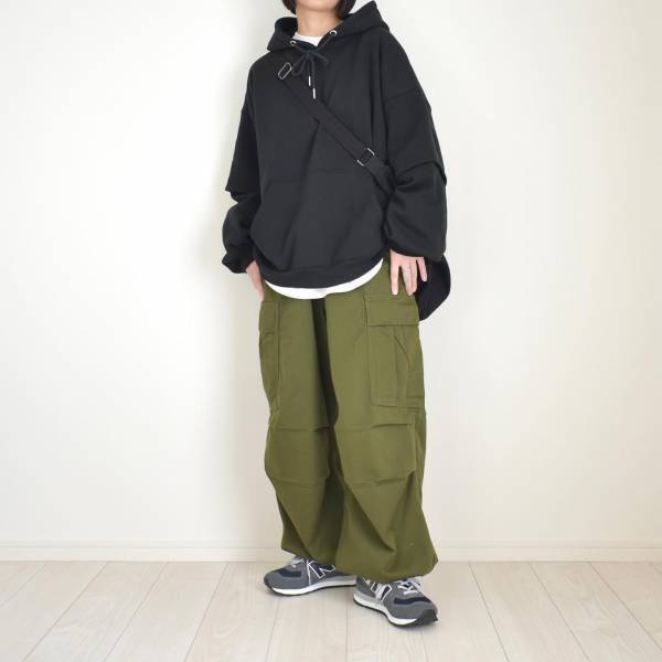 程よくメンズライク♡【GU】ゆるだぼコーデには「カーキカーゴ」が万能！