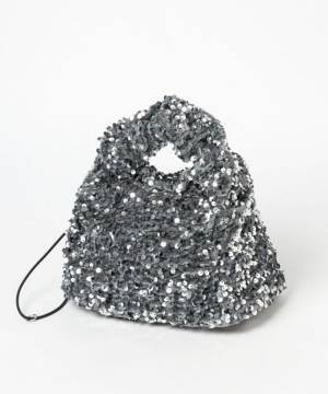 モード感をプラス！ サイズ感まで可愛い♡ 充実の【スパンコールバッグ】