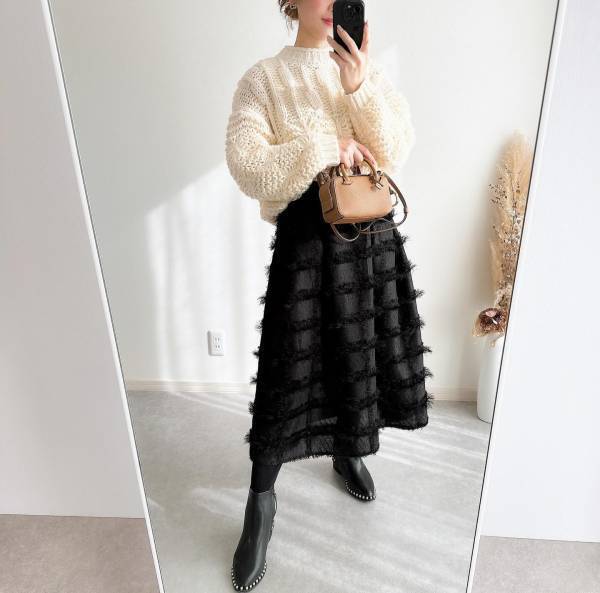 「可愛くって…／／／」スカートにもズボンにも合わせやすい！【ZARA】の”ニット”を使ったコーデ紹介