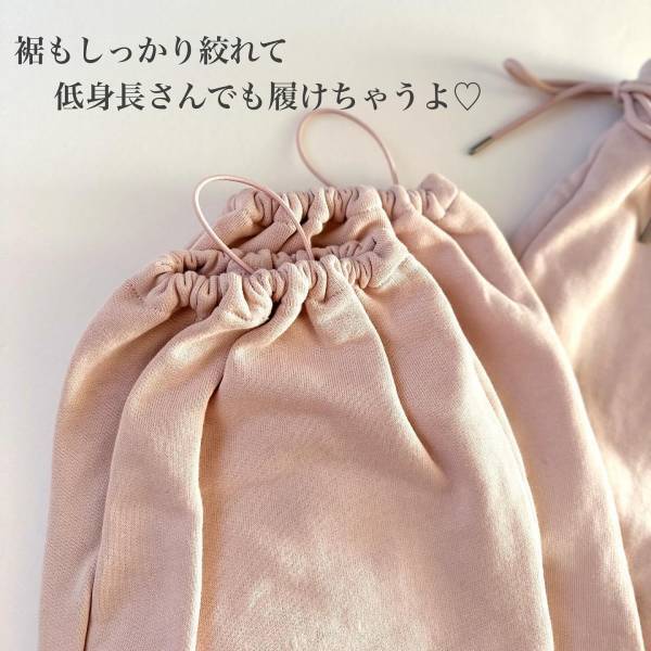 「可愛すぎると話題」のコレ！「低身長さんでも綺麗に穿けちゃう」【ユニクロ】”スウェットカーゴ”を「迷わずお持ち帰り」