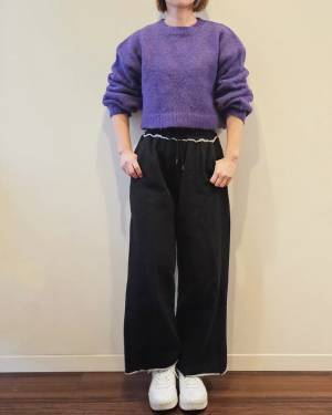 「絶妙な色味でお気に入り」【しまむら】で発見！「即買い」”カラーニット”が「めちゃくちゃ可愛い」