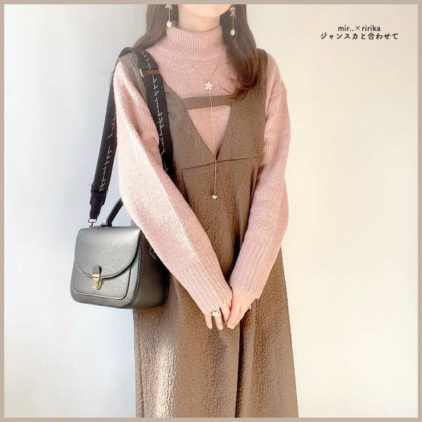 「絶妙な色味でお気に入り」【しまむら】で発見！「即買い」”カラーニット”が「めちゃくちゃ可愛い」