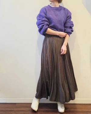 「絶妙な色味でお気に入り」【しまむら】で発見！「即買い」”カラーニット”が「めちゃくちゃ可愛い」