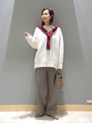 やっぱ『この色』しか勝たんッ!!【グローバルワーク】印象パッと華やぐ！「赤ニット」