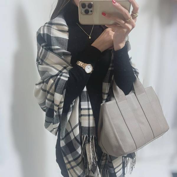 もう【GU】で充分じゃんッ！？冬コーデと合わせたい♡「高見え小物」