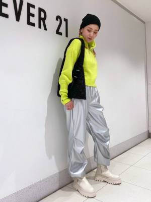 デイリーコーデを華やかに♡ 今っぽシルエットで続々登場！【キラキラバッグ】