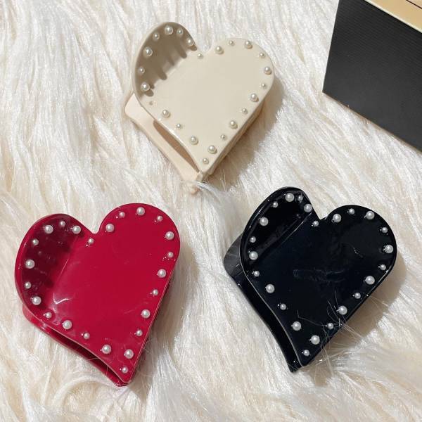 一点で即華やか！【韓国っぽヘアアクセ】