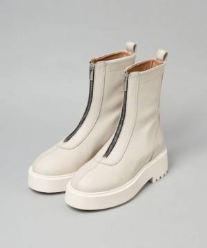 冬コーデに重宝♡【グローバルワーク】新調したい「白系ブーツ」