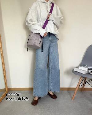 「今年も買い足し」「シルエットが可愛いとSNSで話題」【GU】カラバリ＆サイズ豊富な”パーカー”は「間違いなく使える」