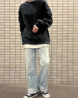 「めっちゃ脚長くみえる」って感動！【ユニクロ】「推しポイント」盛り沢山の”ストレートジーンズ”を発見