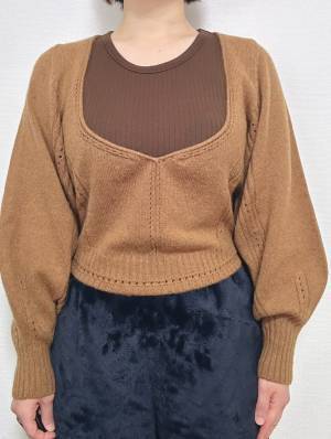 「デザインも機能性も」！！【ユニクロとマメクロゴウチコラボ】の”3Dニット”は「脚長効果抜群！」