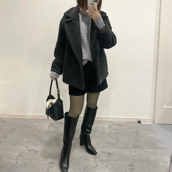 完売前に絶対ゲットしたい！【GU】羽織るだけで大人っぽ♡「高見えコート」