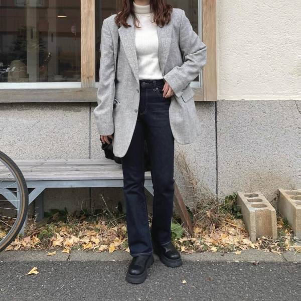 えっ、これ【GU】って本当！？ シンプルコーデが垢抜ける♡「美シルエットデニム」