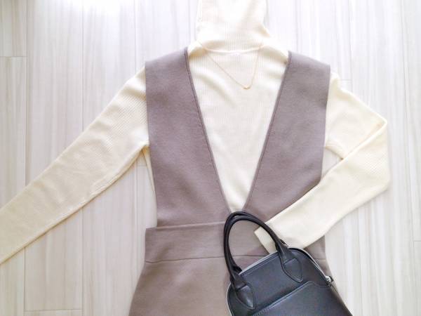 「着るだけでスタイル美人に」！！【GU】”ニットジャンパーワンピース”は「春まで着回しができる」！！