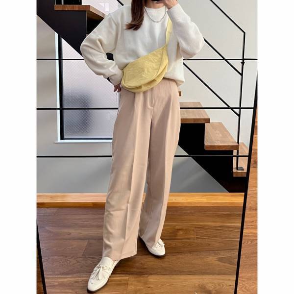 「収納力抜群で軽い」って嬉しすぎるぅ！！【ユニクロ】「大人気」“ミニバッグ”コーデ集