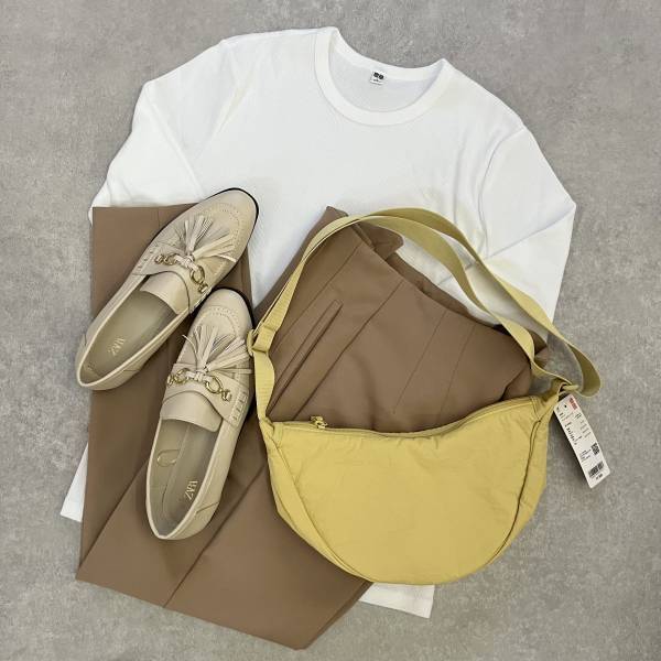 「収納力抜群で軽い」って嬉しすぎるぅ！！【ユニクロ】「大人気」“ミニバッグ”コーデ集