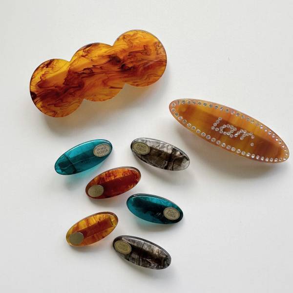 さりげなく可愛い♡【最旬バレッタ】でコーデを華やかに♡