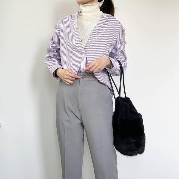 思わず「グレーを買い足しました♡」【ユニクロ】「毎年買い足している」“タートルネック”紹介