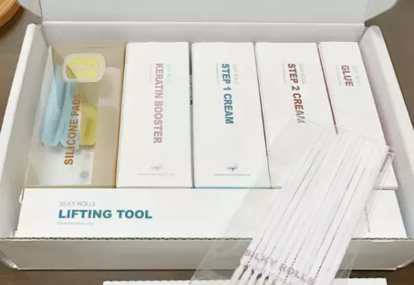 「高評価レビュー多数」なんと『2600円』！！【セルフまつ毛パーマキット】でくるんまつ毛ゲット！！