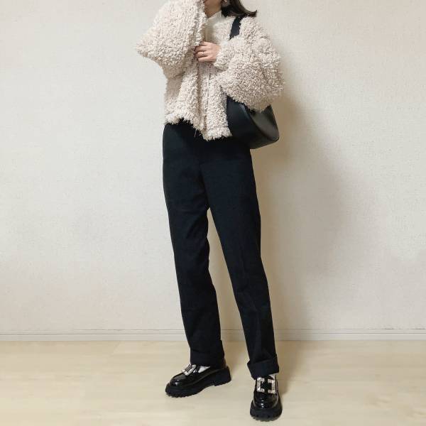 「裏起毛」や「キルティング」で乗り切る！2024冬の【おすすめあったかボトムス】4選