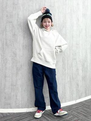 カジュアルコーデのワンポイントに！【ポンポンニット帽】でかわいさ爆上げ♡