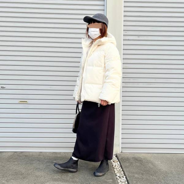 「あまりの軽さに驚き」「早く買えばよかった」と後悔…【ユニクロ】暖かさがすごいダウンは、アウター難民に激推し！
