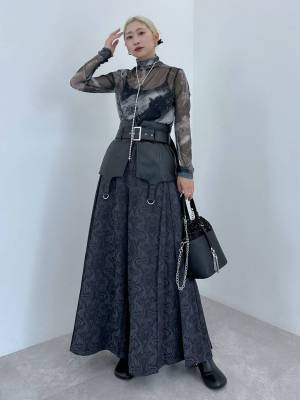 『ウエスト細見え』が叶う♡「コルセットアイテム」でスタイルアップを狙え！