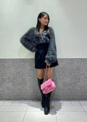 一点投入でオシャレ♡【ViS】コーデの差し色になる！「カラーバッグ」