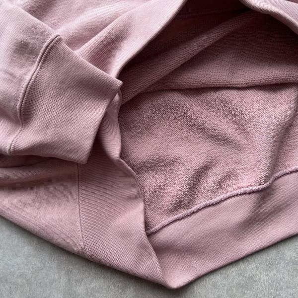 今買い足すなら春色「大人ピンク」！【ユニクロ】アップデートされて帰ってきた！愛用したい”注目スウェット”♡