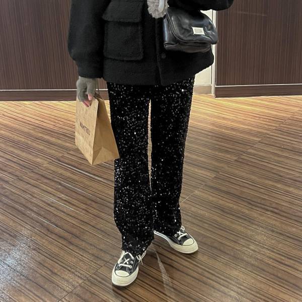 今季は“キラキラ”に注目！冬コーデに取り入れたい♡【スパンコールアイテム】