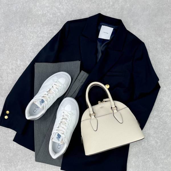 「今が買い」！！いろいろなコーデと「相性抜群」♡【New　balance】「シンプルなデザイン」の”スニーカー”が可愛い！