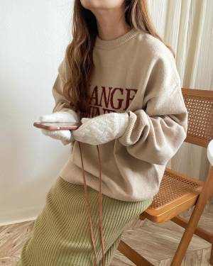 やっぱ『淡色』がおしゃれ！【しまむら】冬コーデを格上げ♡「高見えトップス」